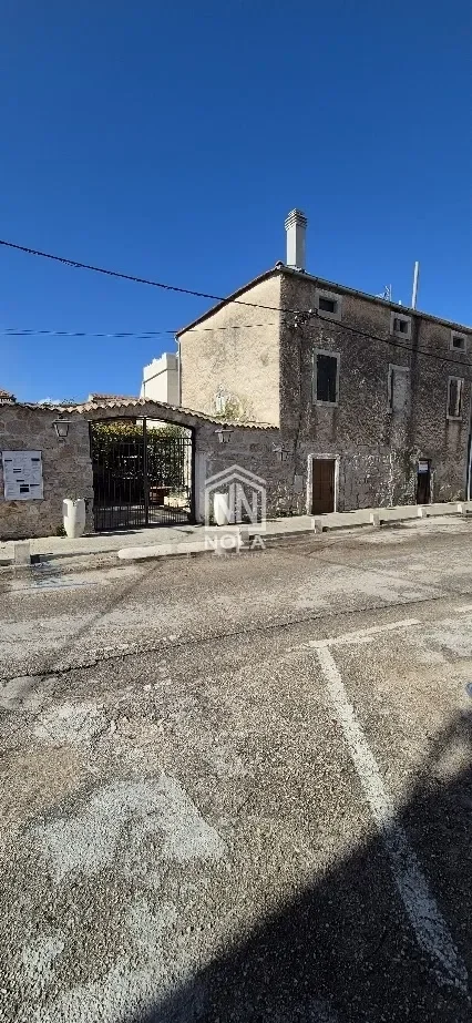 Exterior photo 6