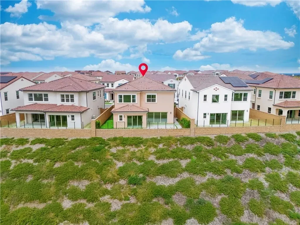 122 Mossvine, Irvine, California, United States. - Photo 48