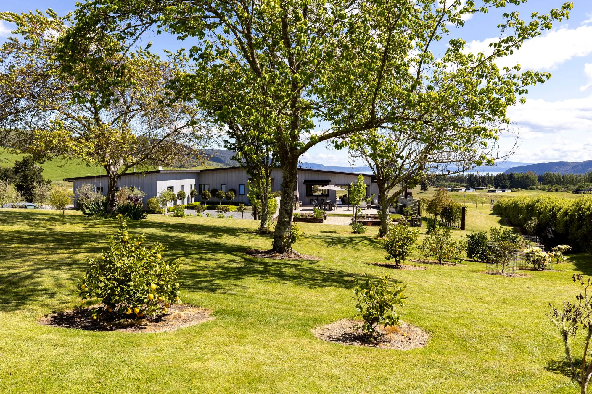 Exterior photo 10