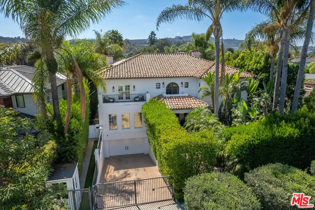 9928 Toluca Lake Avenue, Los Angeles, California, United States. - Photo 17