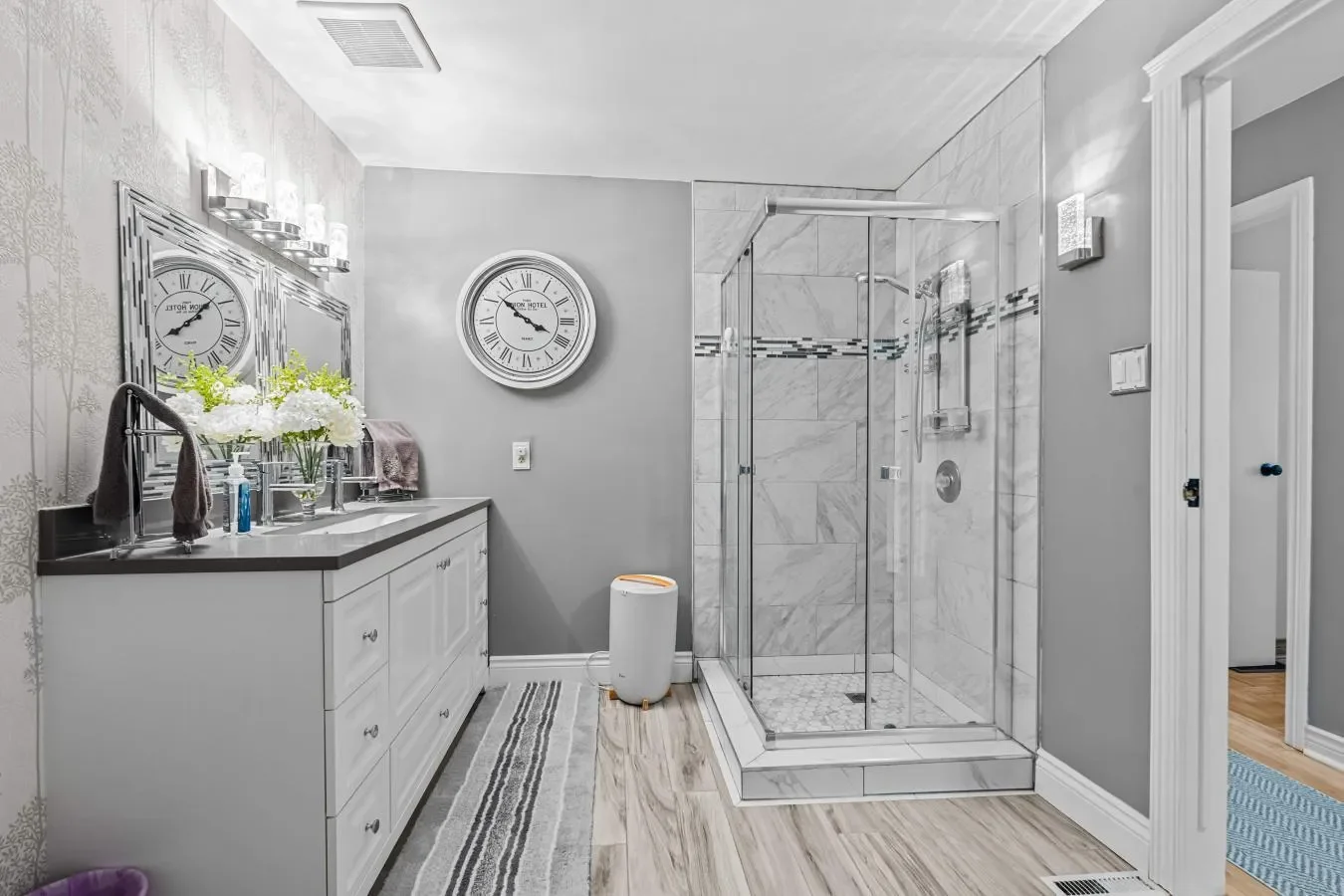 5525 Rideau Road, Kingston, Ontario, Canada. - Photo 2