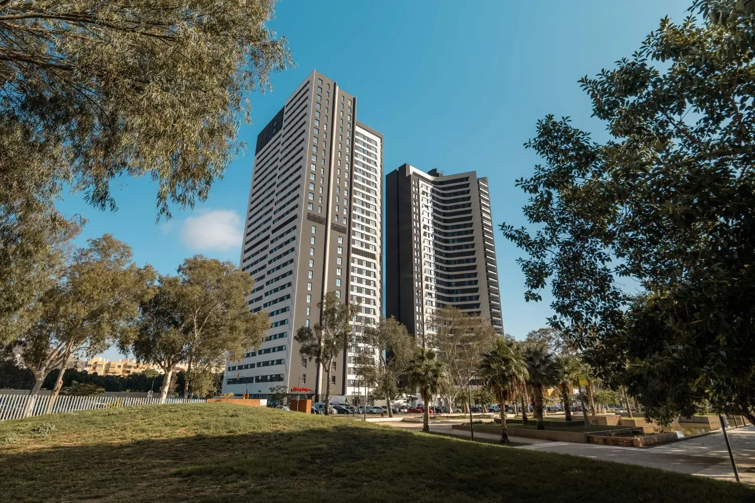 Exterior photo 8