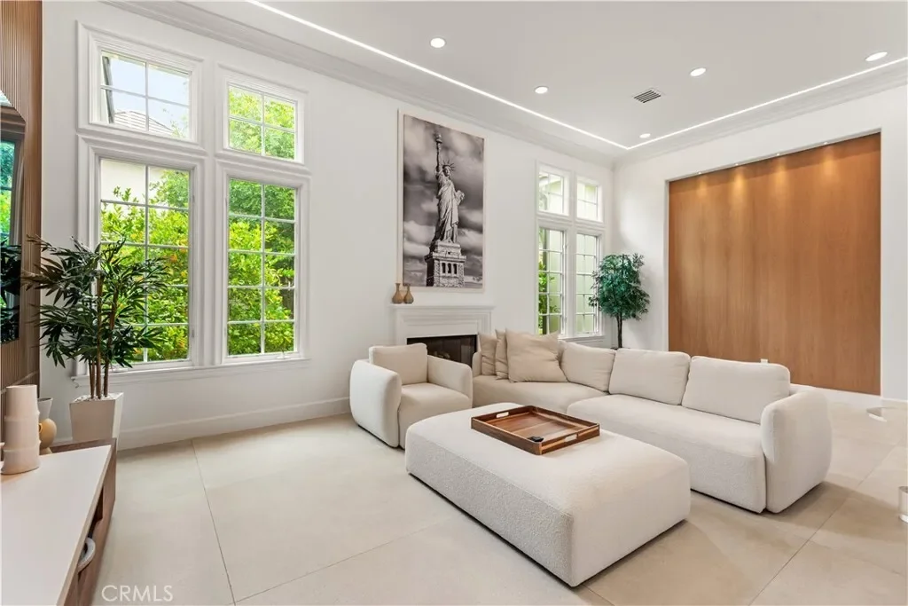 25410 PRADO DE LAS BELLOTAS, Hidden Hills, California, United States. - Photo 2