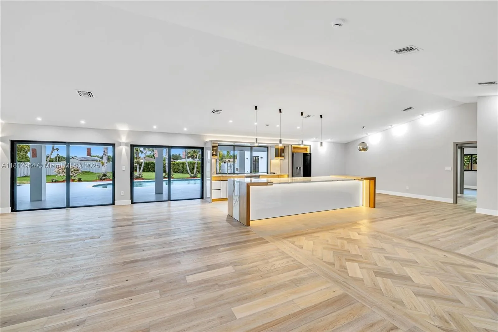 Gallery photo 10