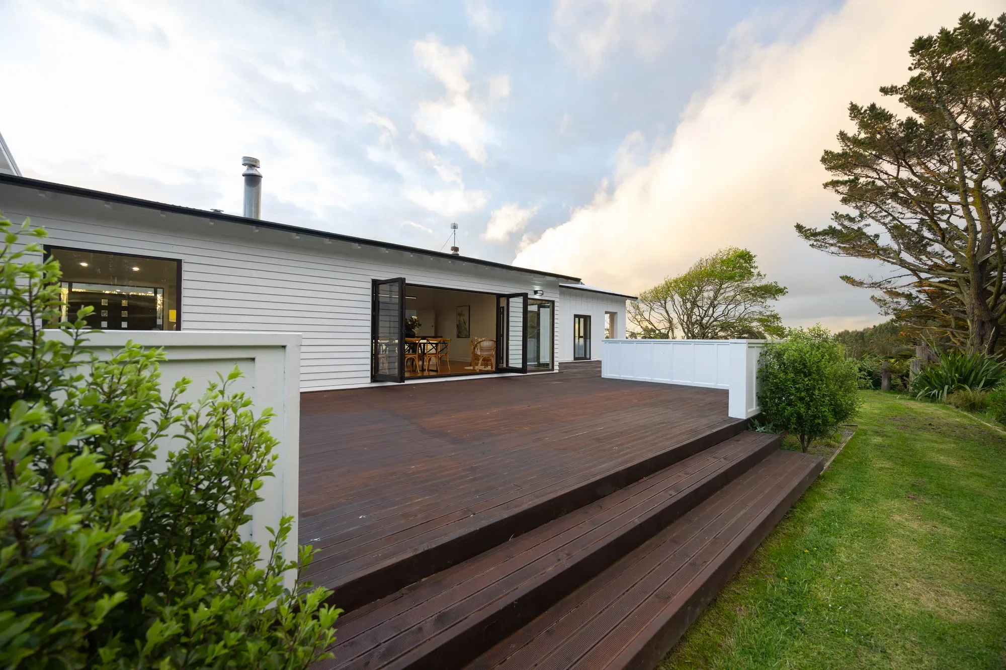 Exterior photo 7