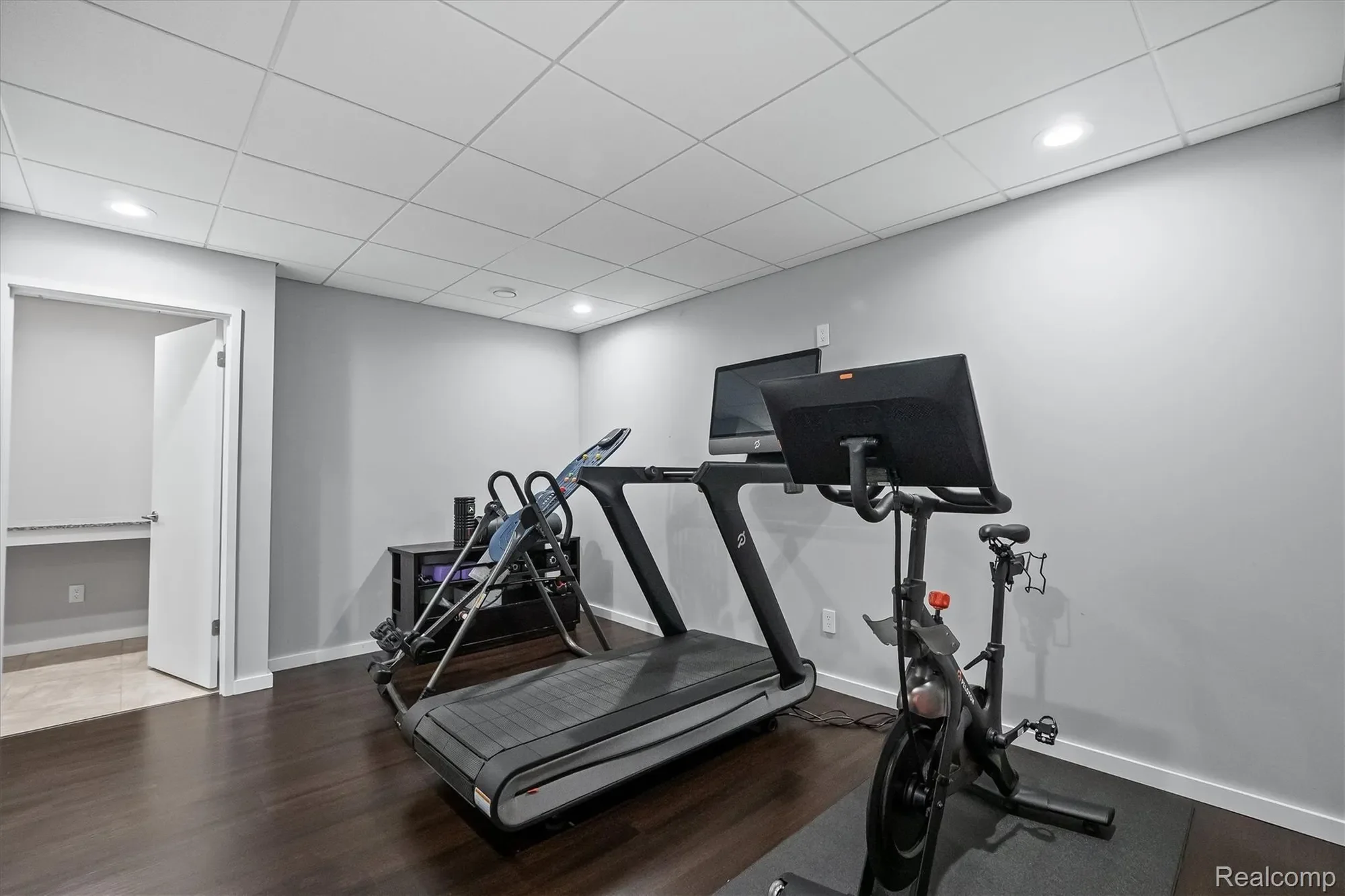 7371 Lindenmere Drive, Bloomfield Hills, MI 48301, Bloomfield Hills, Michigan, United States. - Photo 32