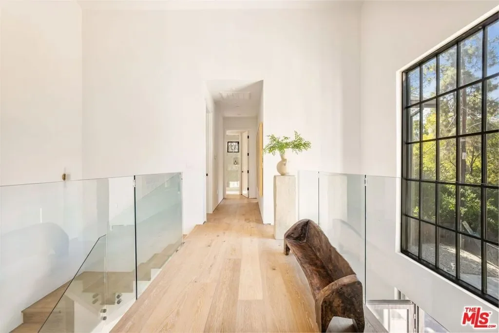 16815 Shileno Place, Los Angeles, California, United States. - Photo 11