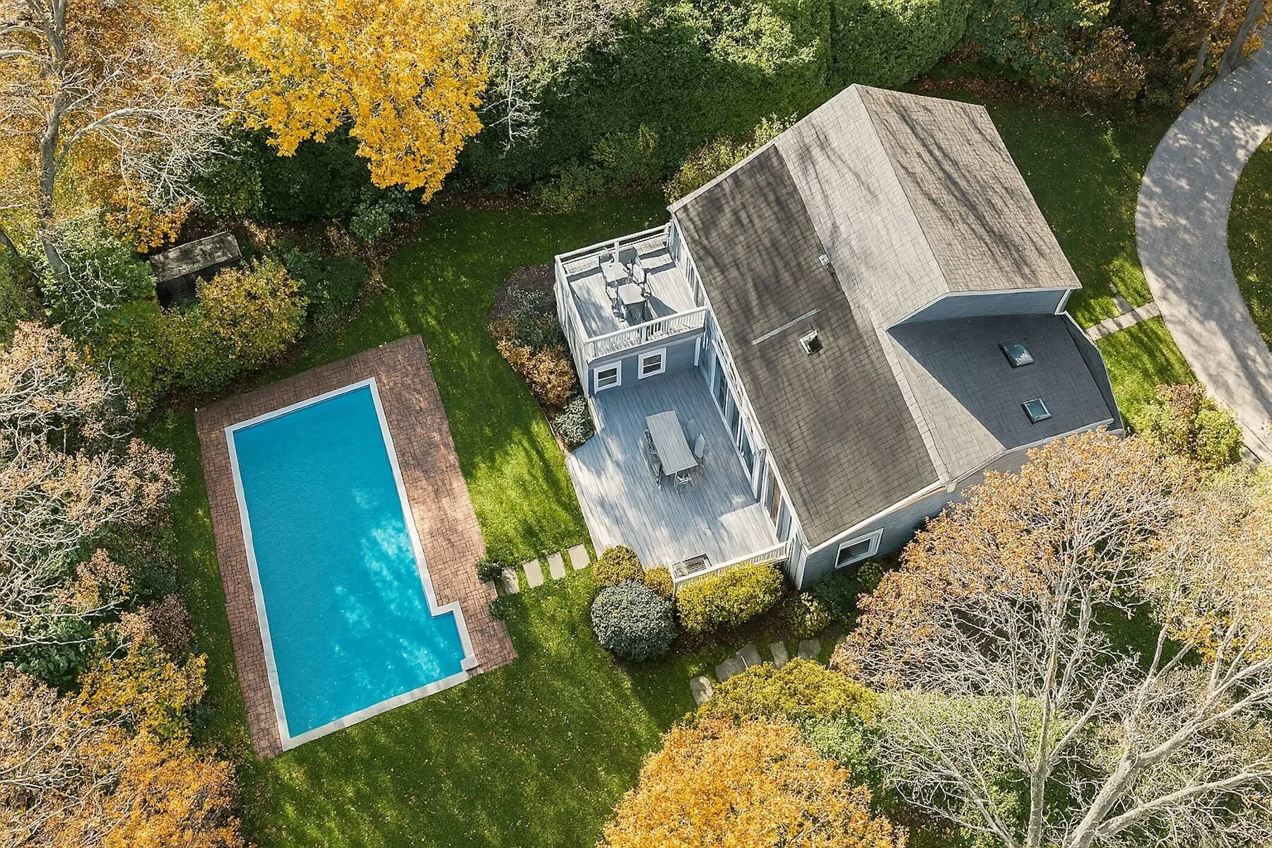 8 Driftwood Ln , East Hampton, NY 11937, Springs, New York, United States. - Photo 2