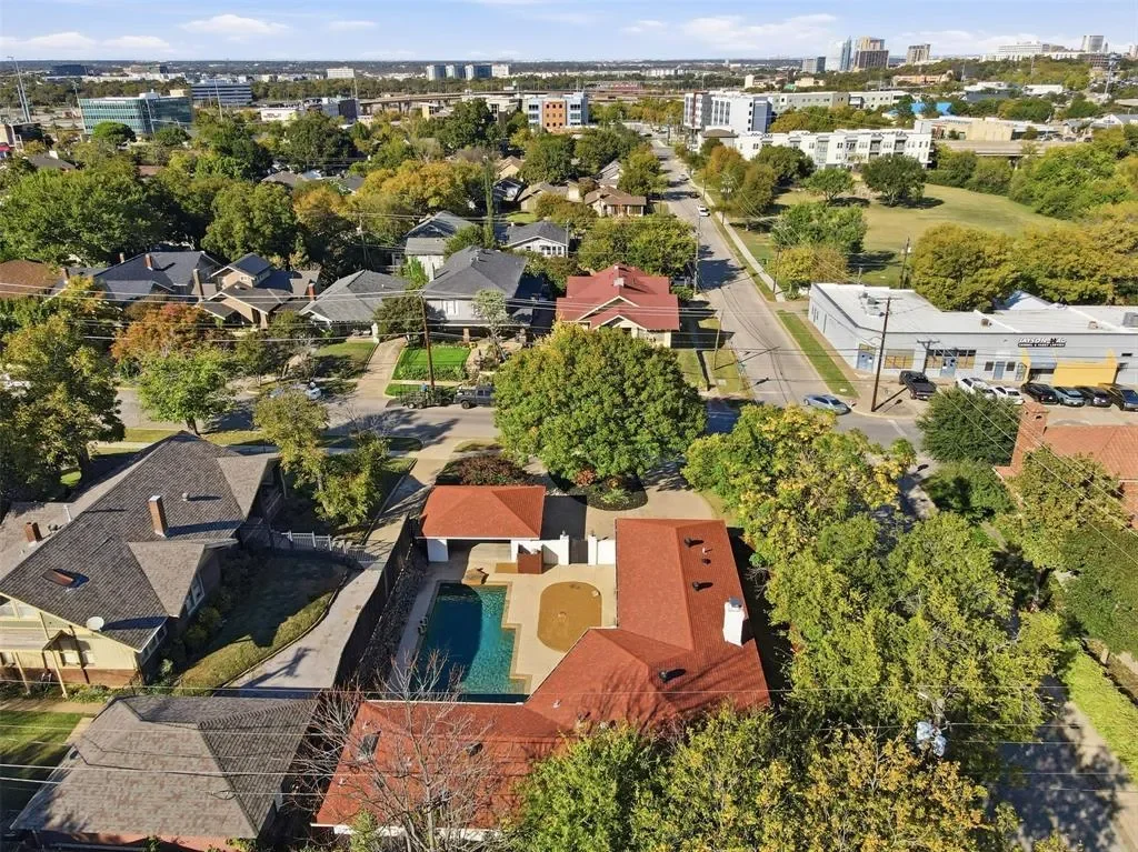 2201 Mistletoe Boulevard, Fort Worth, Texas, United States. - Photo 28