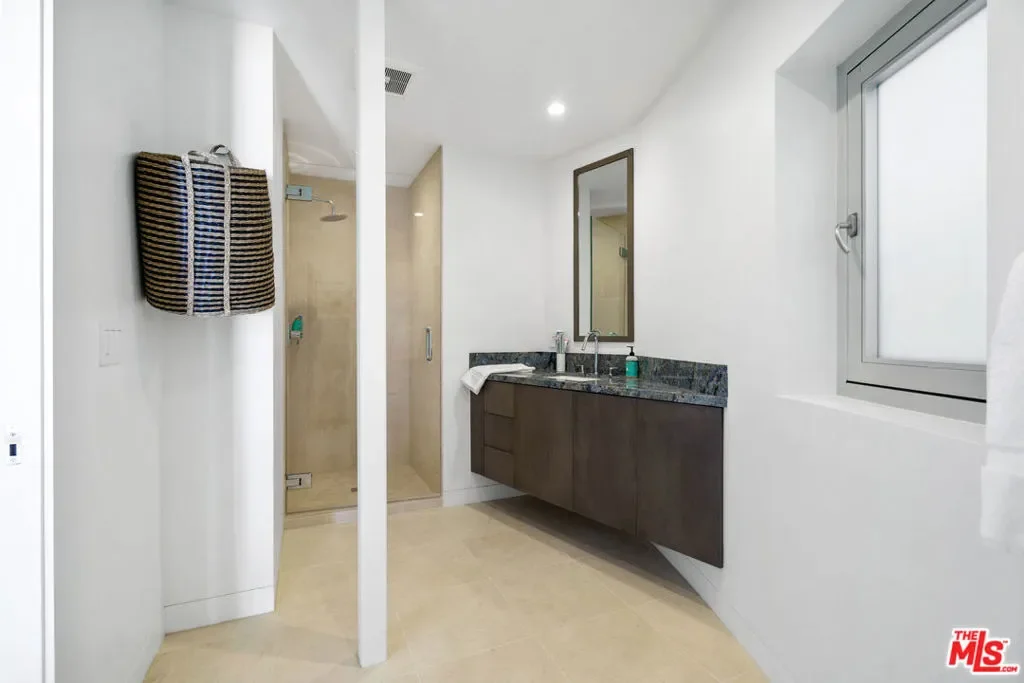 6375 Gayton Place, Malibu, California, United States. - Photo 7