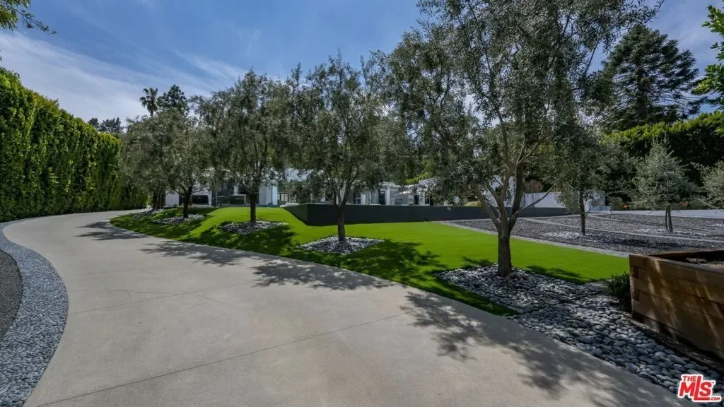 16032 VALLEY VISTA Boulevard, Los Angeles, California, United States. - Photo 33