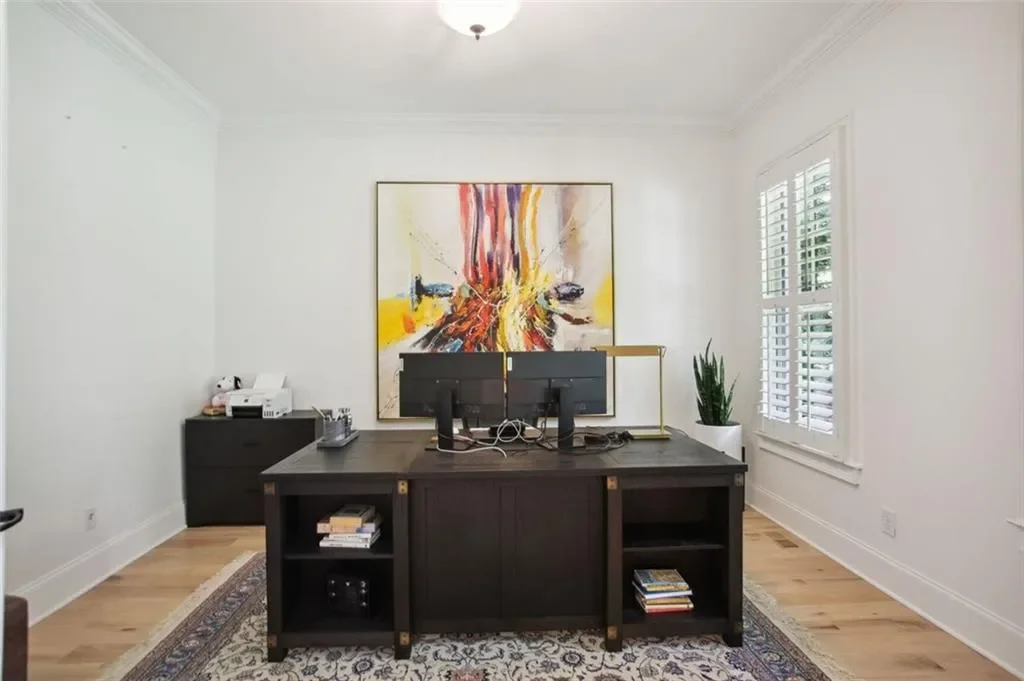 525 FOREST HILLS Drive, Atlanta, Georgia, United States. - Photo 1