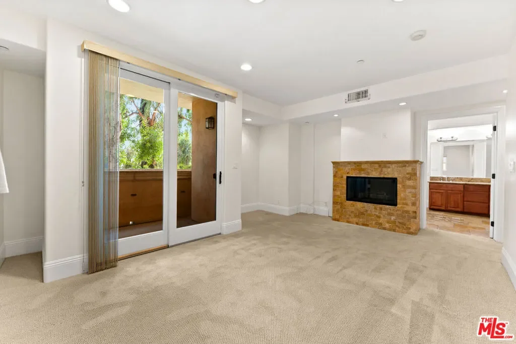 16123 W Sunset Boulevard 101, Los Angeles, California, United States. - Photo 22