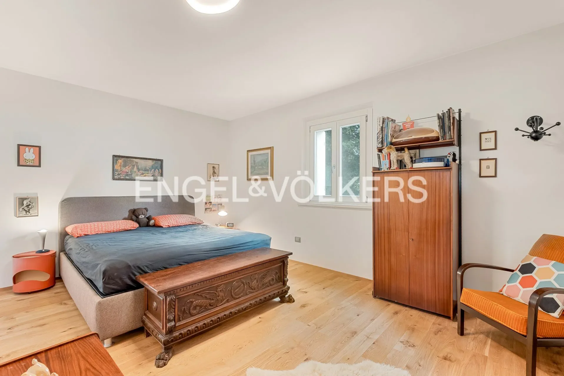 Gallery photo 4