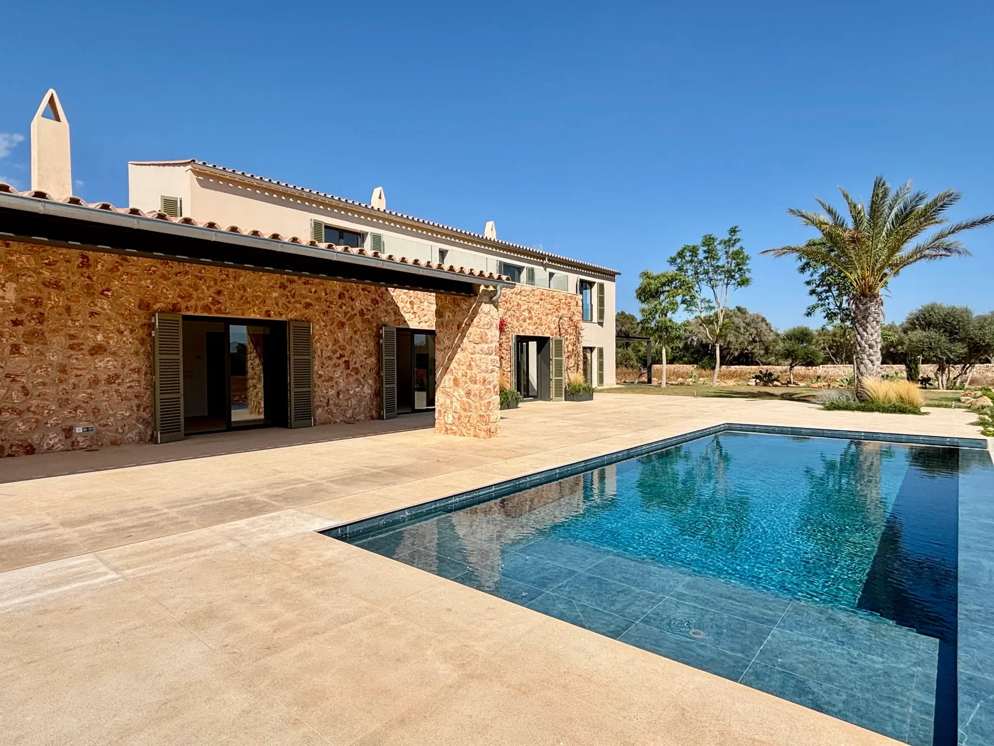 Exterior photo 9