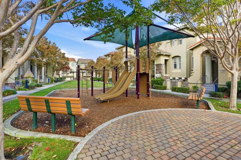 745 Mente Linda Loop, Milpitas, California, United States. - Photo 28