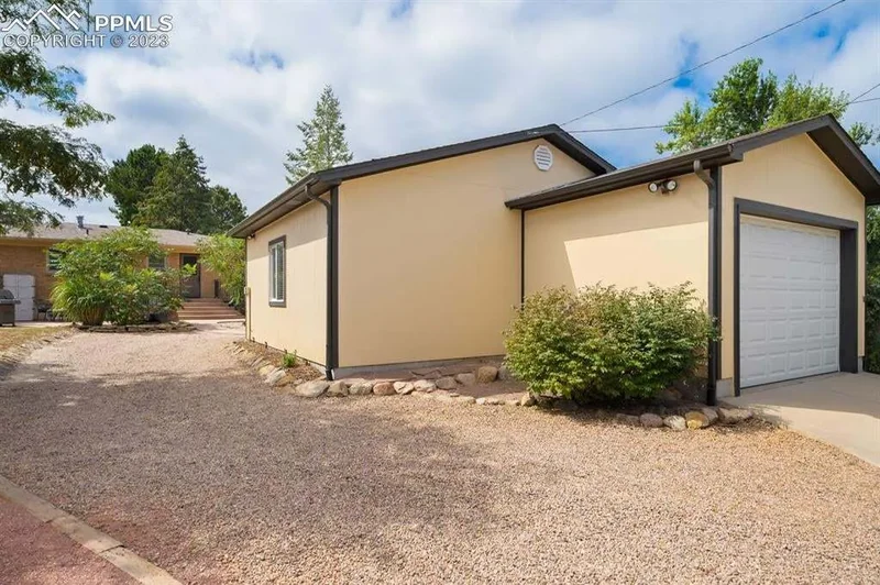 2606 Summit Drive, Colorado Springs, CO 80909, Colorado Springs, Colorado, United States. - Photo 16