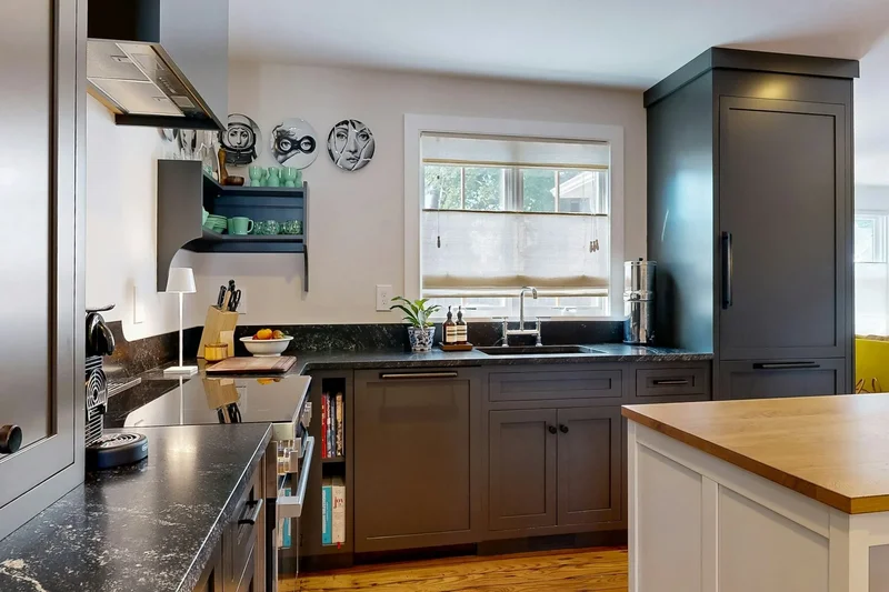129 Cedar Avenue , East Providence, RI 02915, East Providence, Rhode Island, United States. - Photo 15