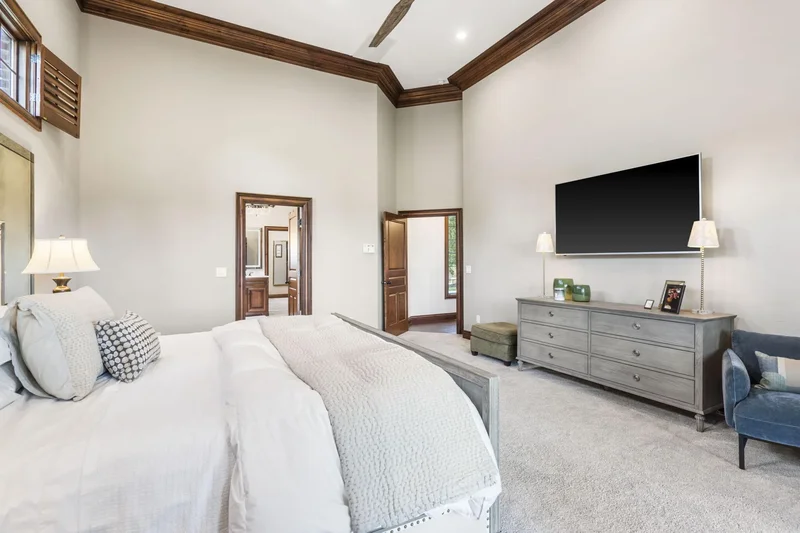 5613 S Dunrobin Drive, Springfield, MO 65809, Springfield, Missouri, United States. - Photo 14