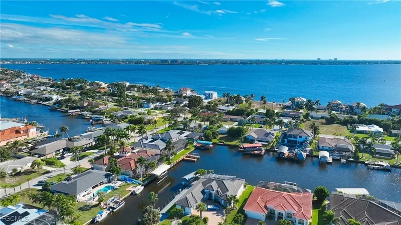 5374 Cortez Court, Cape Coral, Florida, United States. - Photo 35