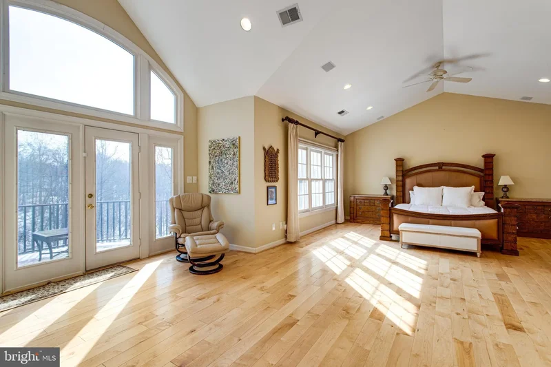 891 CHINQUAPIN RD, McLean, Virginia, United States. - Photo 41