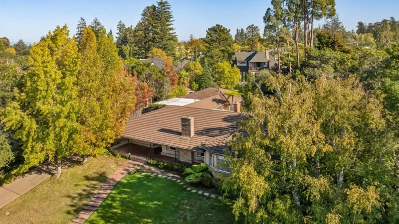 1735 Crockett Lane, Burlingame, California, United States. - Photo 16