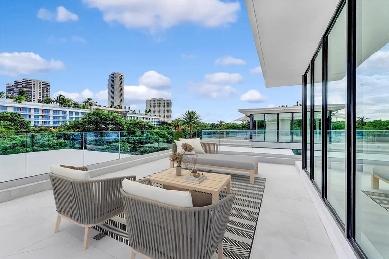 2130 S MIAMI AVE, Miami, Florida, United States. - Photo 13