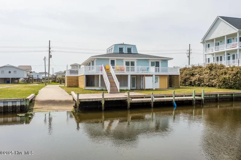 304 Marina Way, North Topsail Beach, NC 28460, North Topsail Beach, North Carolina, United States. - Photo 44