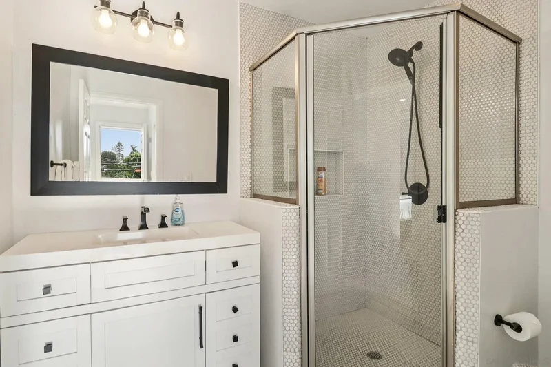 4851 Narragansett Ave, San Diego, California, United States. - Photo 11