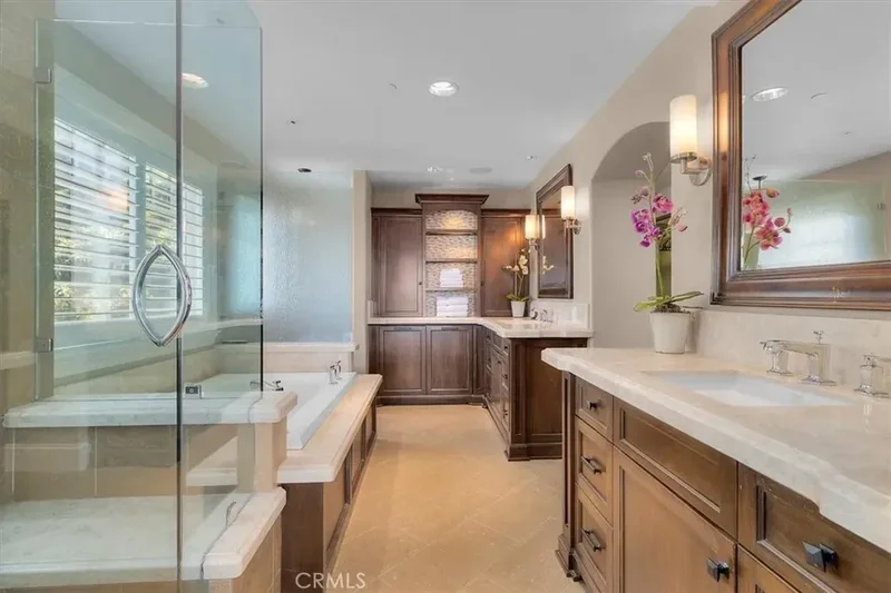 133 Upper Terrace Road, Avalon, California, United States. - Photo 21