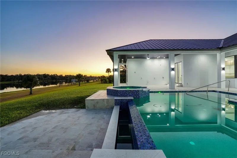2532 CALOOSA SHORES DR, 33935, Florida, United States. - Photo 45