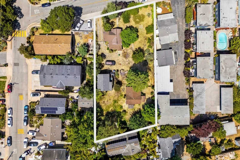 Triplex in Santa Cruz