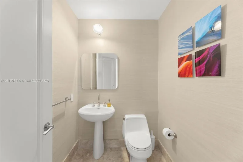 1425 Brickell Ave 54C, Miami, Florida, United States. - Photo 30