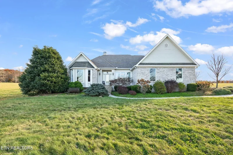 135 Austin Lane, Deer Lodge, TN 37726, Deer Lodge, Tennessee, United States. - Photo 6