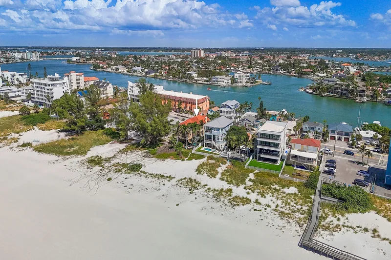10048 Gulf Boulevard, Treasure Island, FL 33706, St. Pete Beach, Florida, United States. - Photo 75