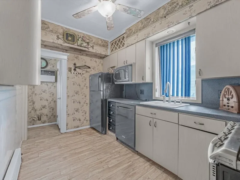 8944 98th Street, Woodhaven, NY 11421, New York, New York, United States. - Photo 7