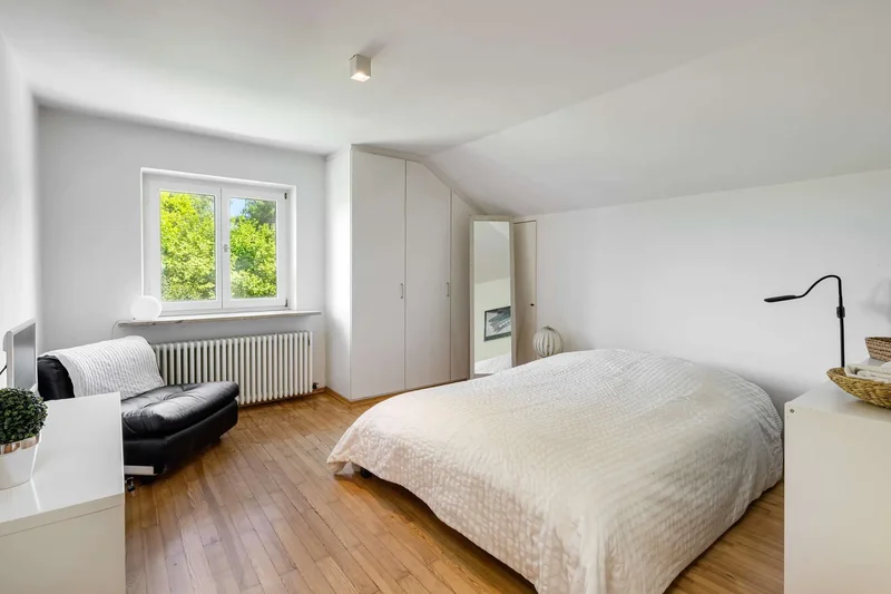 Charming, spacious country house with lake and alpine views on Seehamer See