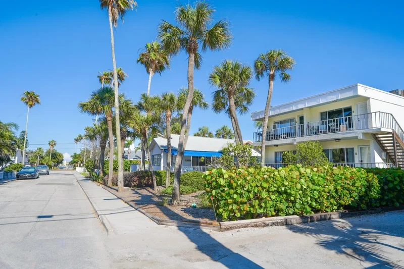 108 14TH AVENUE #3, St. Pete Beach, Florida, United States. - Photo 3