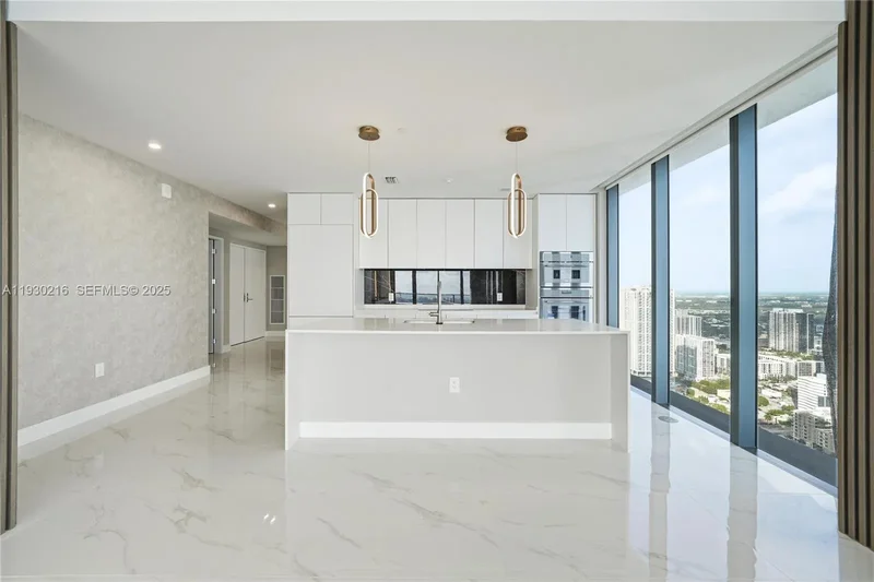 700 NE 24TH ST 4801, Miami, Florida, United States. - Photo 48