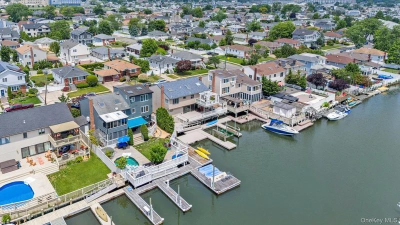 3337 Murdock Avenue, Oceanside, New York, United States. - Photo 33