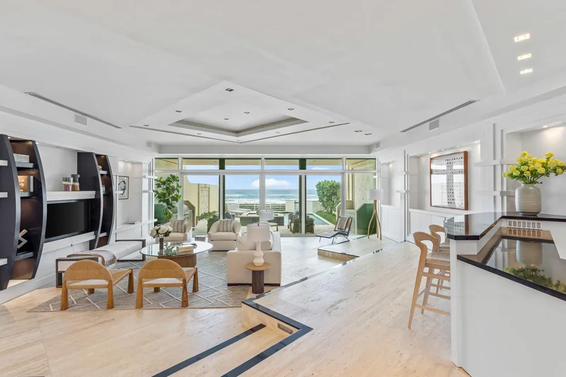 2 Sloans Curve Drive, Palm Beach, Florida, United States. - Photo 10