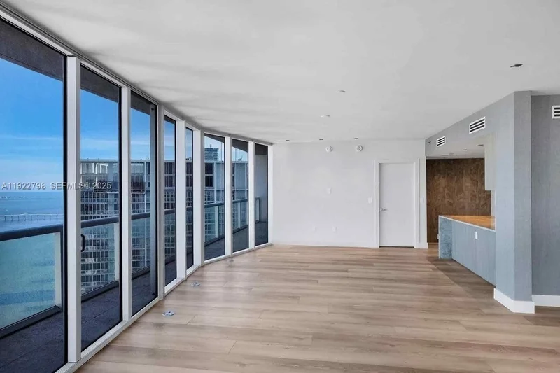 465 Brickell Ave, Miami, Florida, United States. - Photo 28