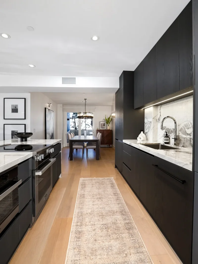 122 N Clark Dr # 306, CA, West Hollywood, California, United States. - Photo 17