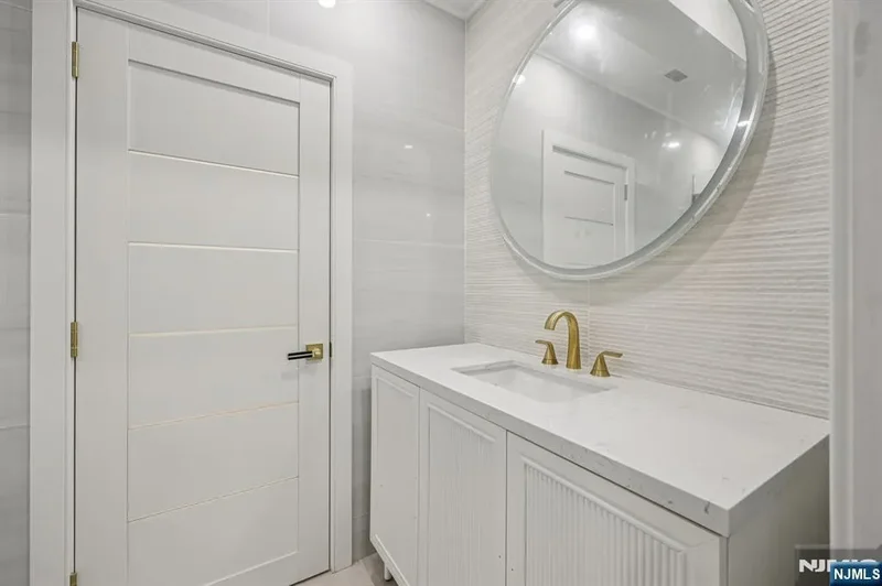 25 Macarthur Avenue, Closter, New Jersey, United States. - Photo 46
