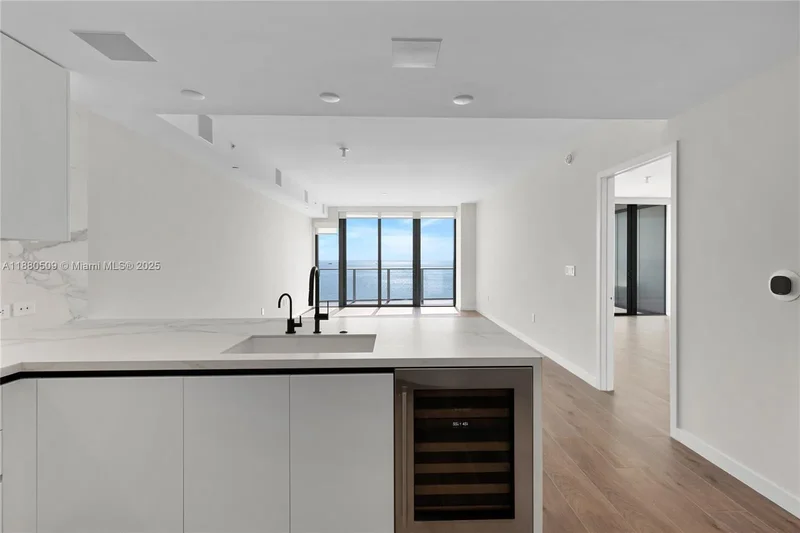 1116 N Ocean Blvd 1404, Hillsboro Beach, Florida, United States. - Photo 10