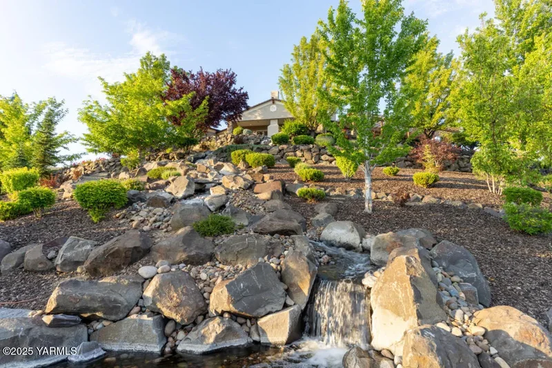 305 Mountain Shadows Pl, Yakima, WA, 98908, USA, Yakima, Washington, United States. - Photo 72