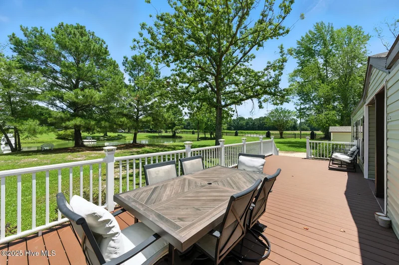 410 E Barefoot Road, Newton Grove, North Carolina, United States. - Photo 64