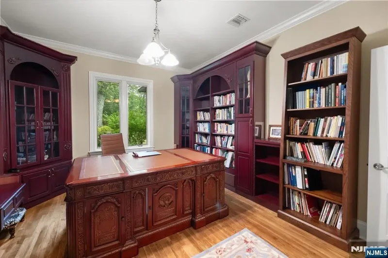 61 Overlook Drive, Woodcliff Lake, NJ 07677, Woodcliff Lake, New Jersey, United States. - Photo 34