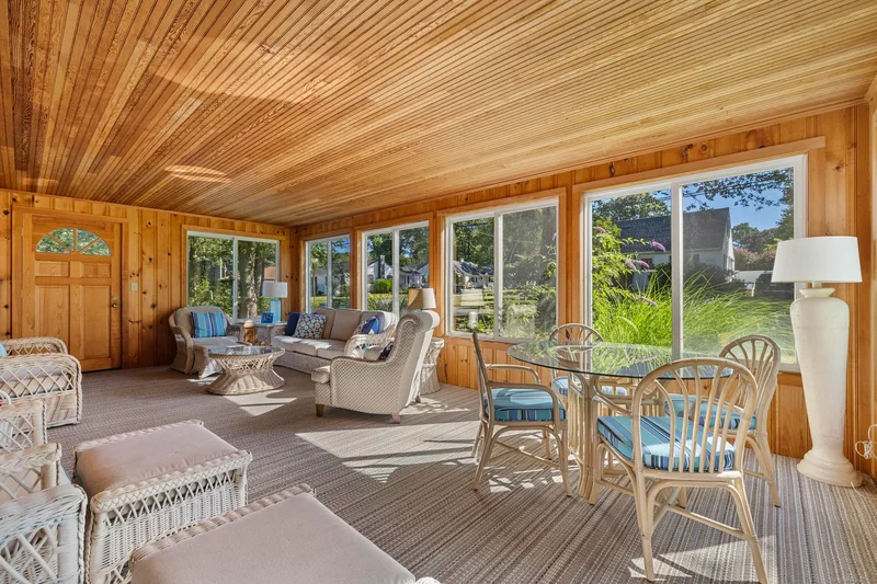 11 Sunset Avenue, East Lyme, Connecticut, United States. - Photo 4