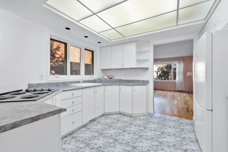 33 Rue du Roussillon, Gatineau, Quebec, Canada. - Photo 16
